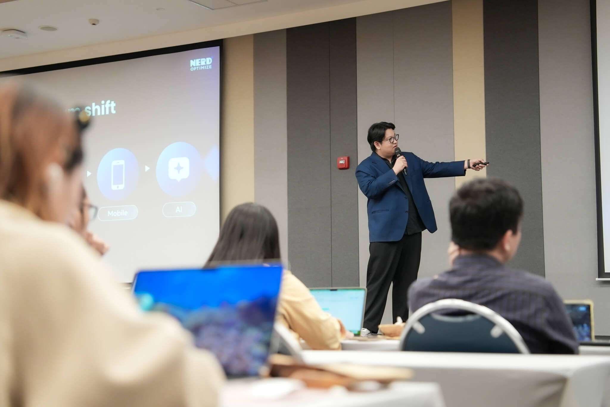 Beyond SEO: The Rise of AEO & GEO in the AI Era