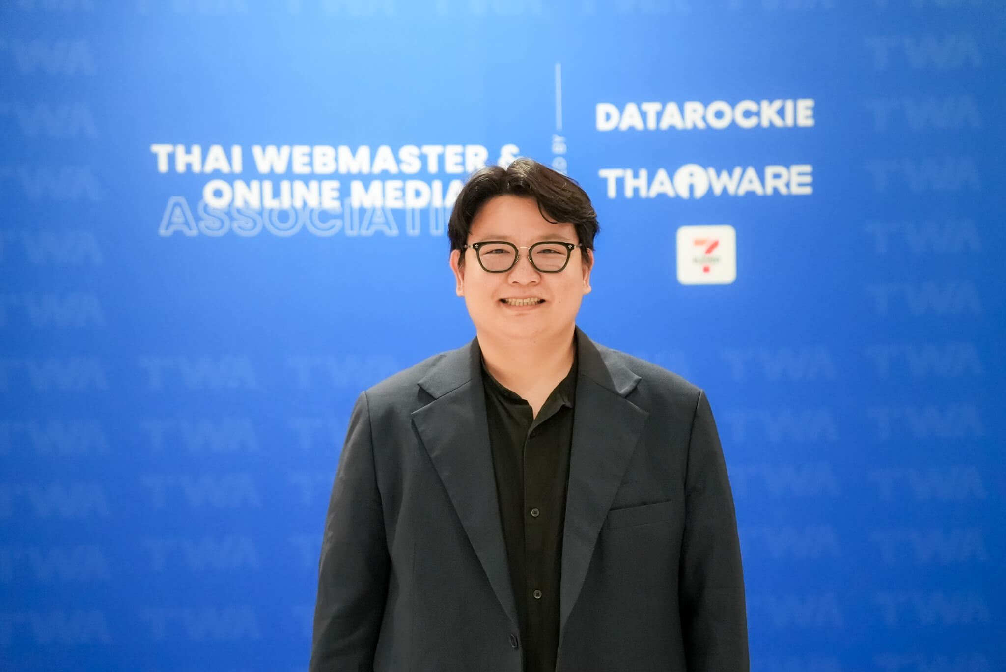 คุณศิริพงษ์ กลิ่นขจร (ไอซ์)
Managing Director จาก NerdOptimize